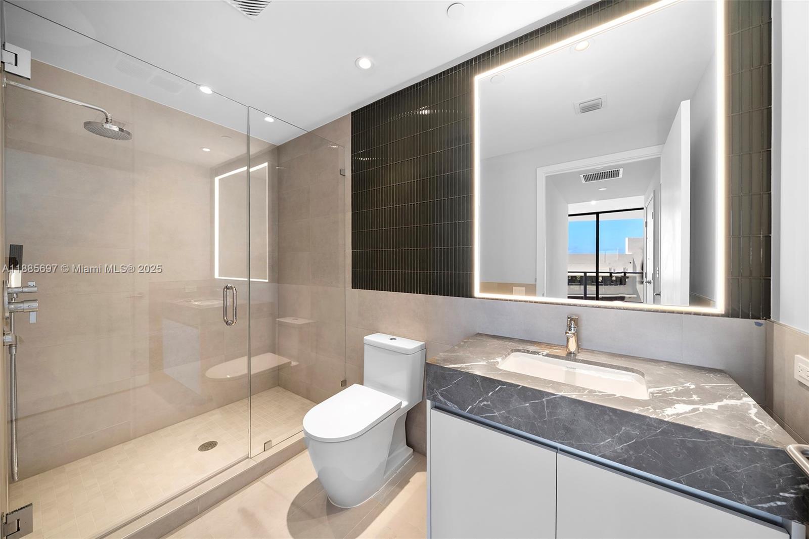 500 Alton Rd #901 Miami Beach, FL 33139 500 Alton Rd #901 Miami Beach, FL 33139