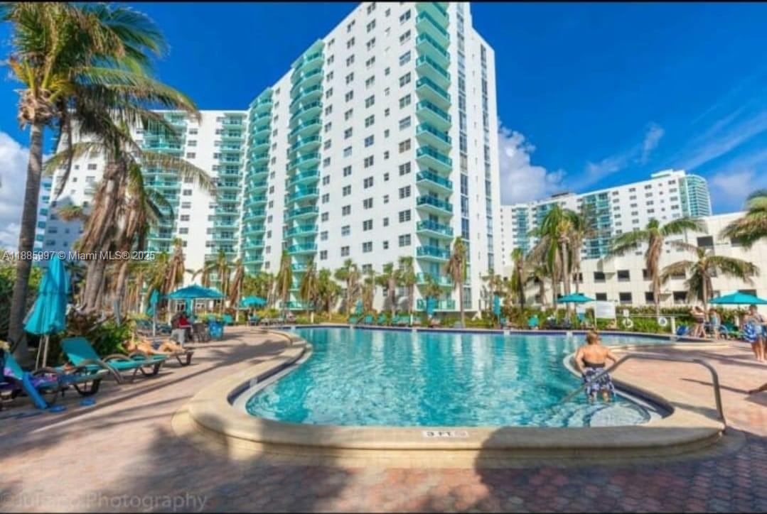 3901 S Ocean Dr #00