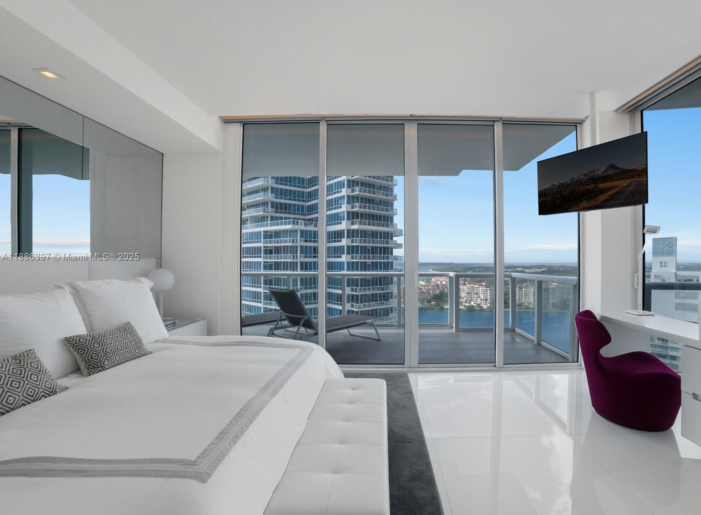 50 S Pointe Dr #2903 Miami Beach, FL 33139