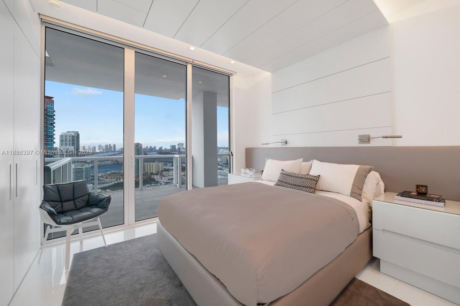 50 S Pointe Dr #2903 Miami Beach, FL 33139