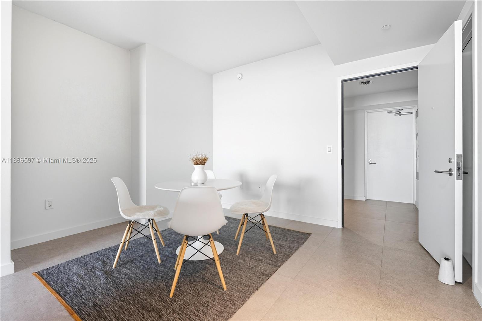 image Icon Bay Condo20