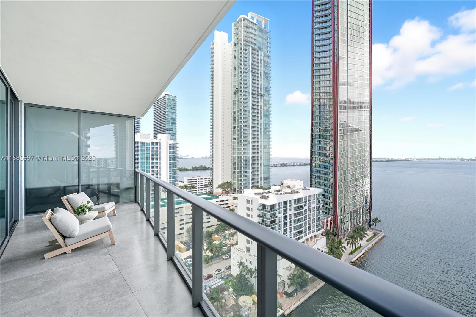 image Icon Bay Condo8