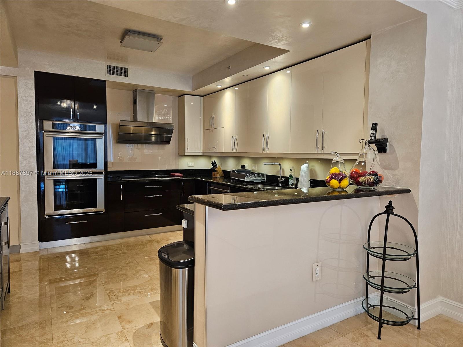 image The Peninsula25