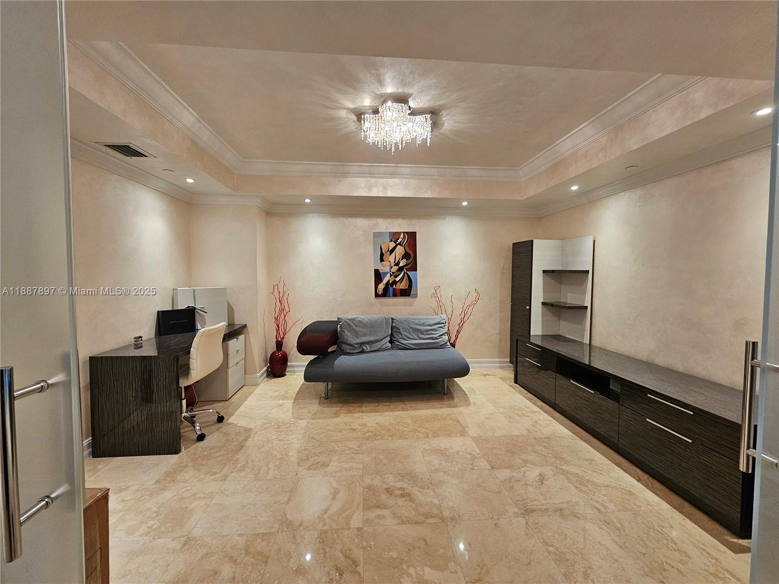 image The Peninsula37