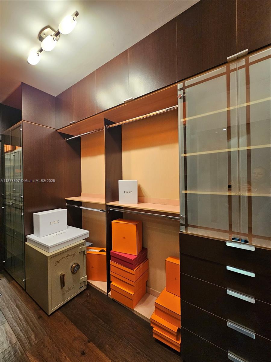 image The Peninsula8