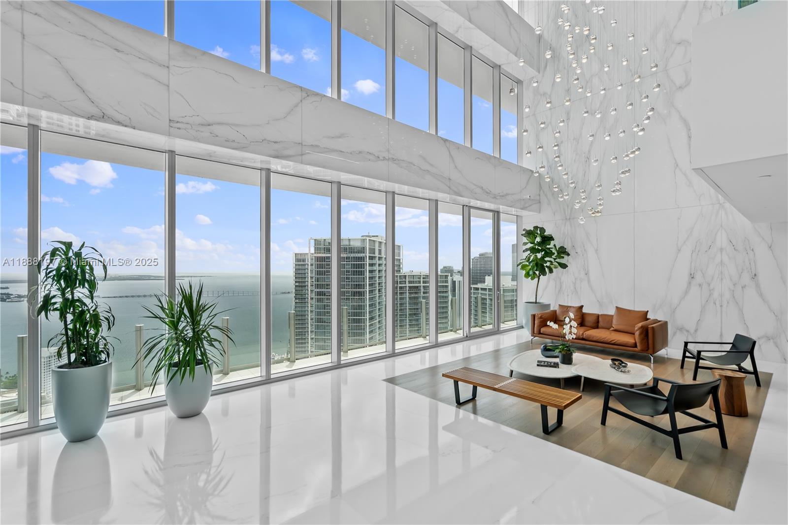 image Aston Martin Residences36
