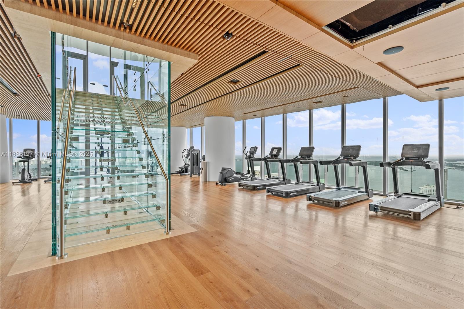 image Aston Martin Residences39