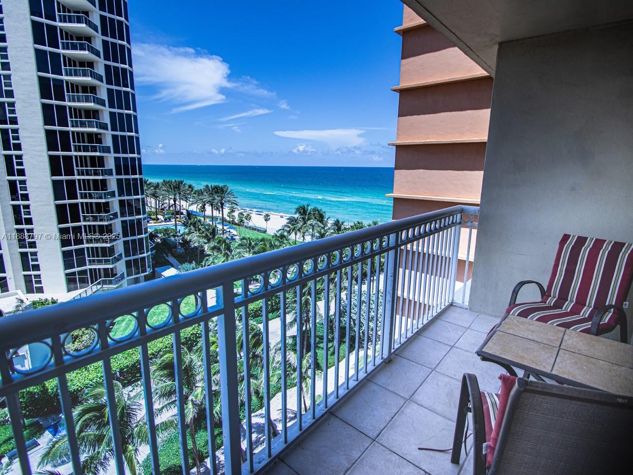 19201 Collins Ave #620