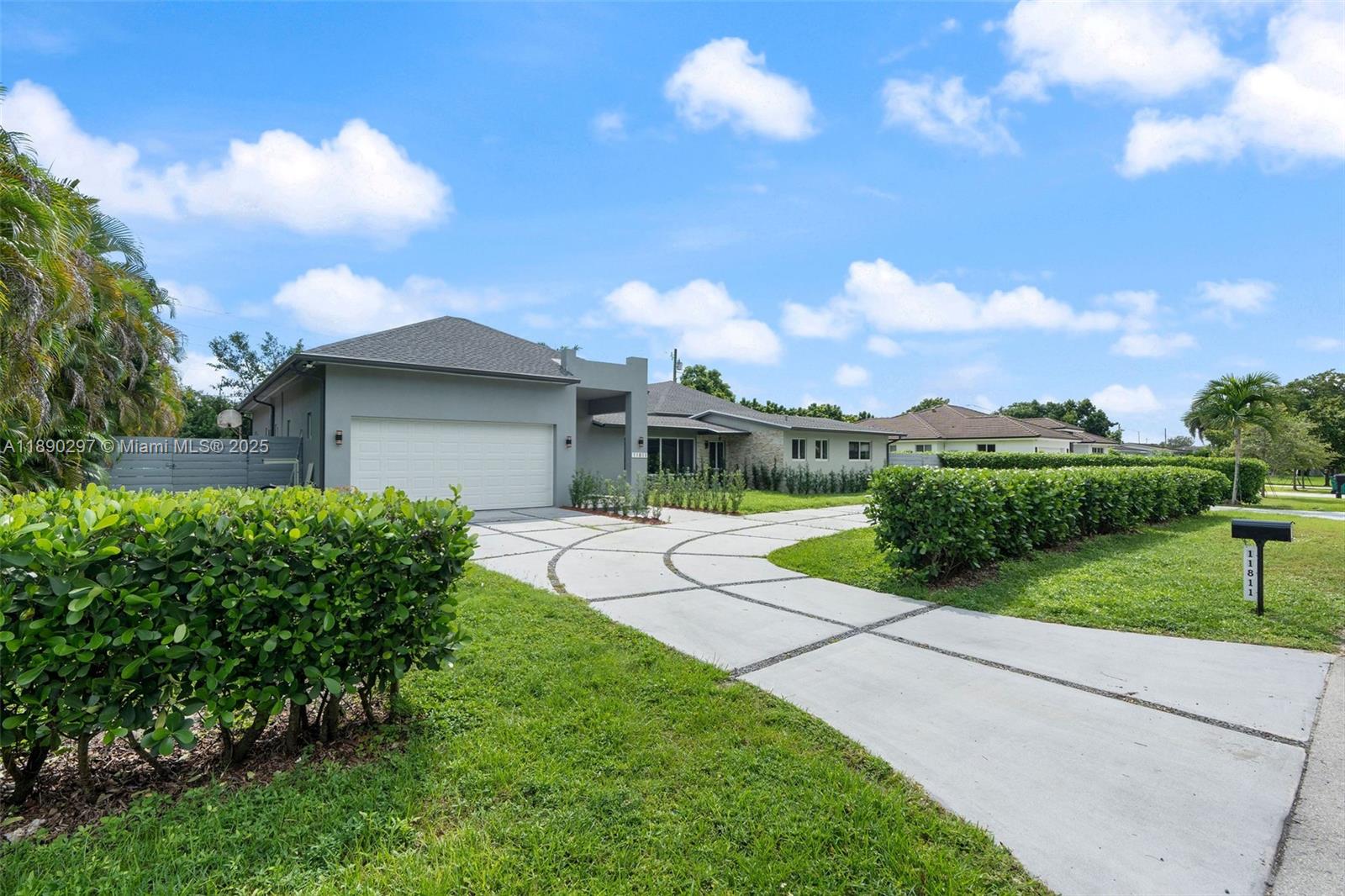 11811 SW 82th Rd