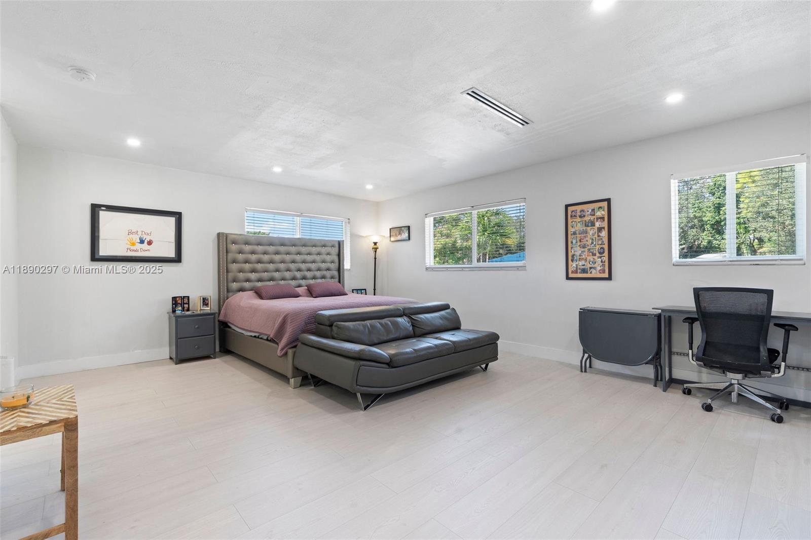 11811 SW 82th Rd Miami, FL 33156 11811 SW 82th Rd Miami, FL 33156