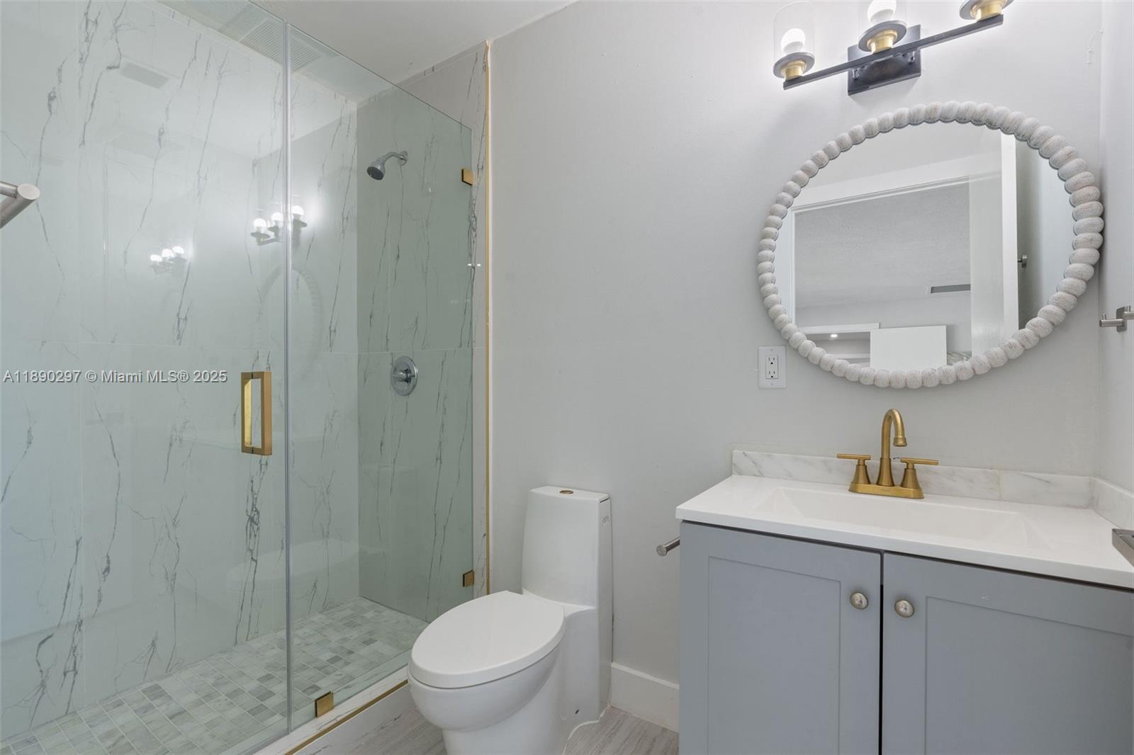 11811 SW 82th Rd Miami, FL 33156 11811 SW 82th Rd Miami, FL 33156