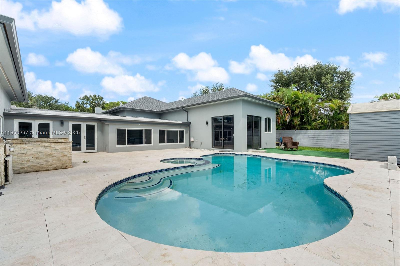 11811 SW 82th Rd Miami, FL 33156 11811 SW 82th Rd Miami, FL 33156
