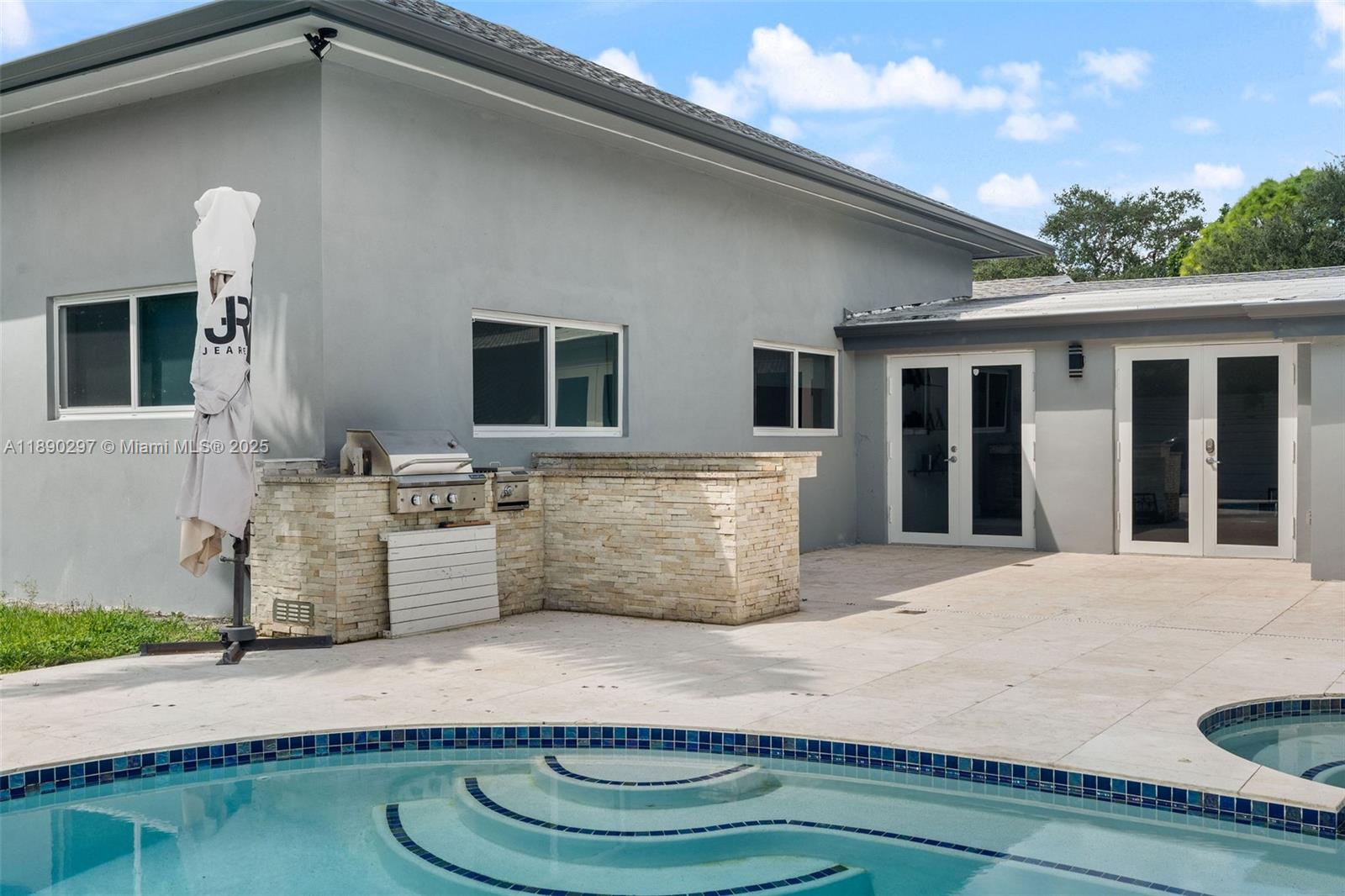 11811 SW 82th Rd Miami, FL 33156 11811 SW 82th Rd Miami, FL 33156