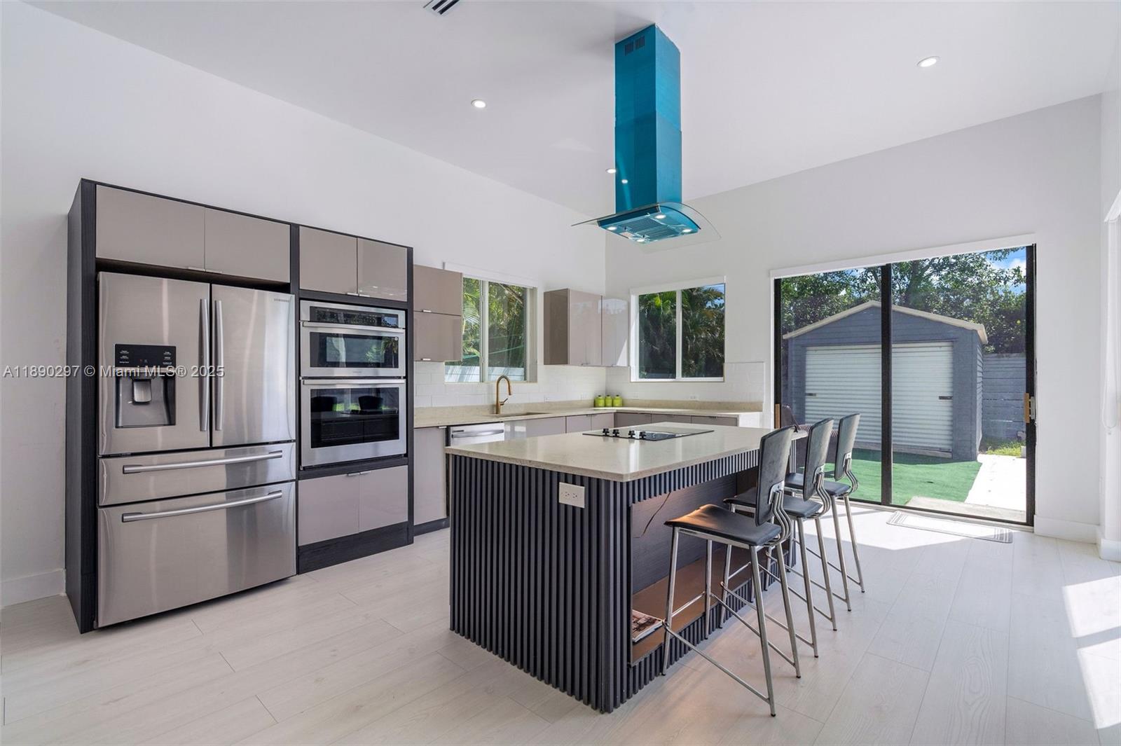 11811 SW 82th Rd Miami, FL 33156 11811 SW 82th Rd Miami, FL 33156