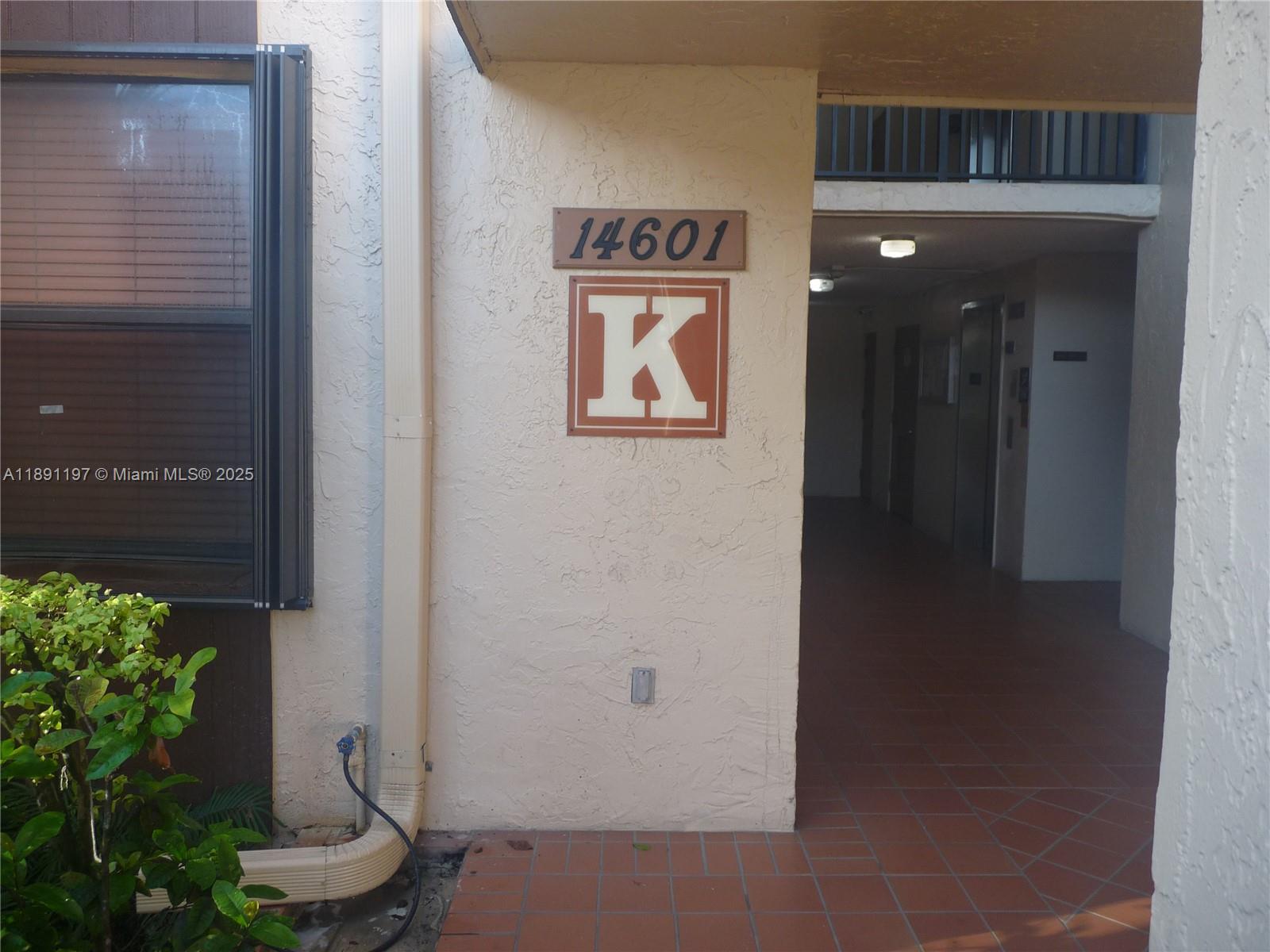 14601 N Kendall Dr #402K