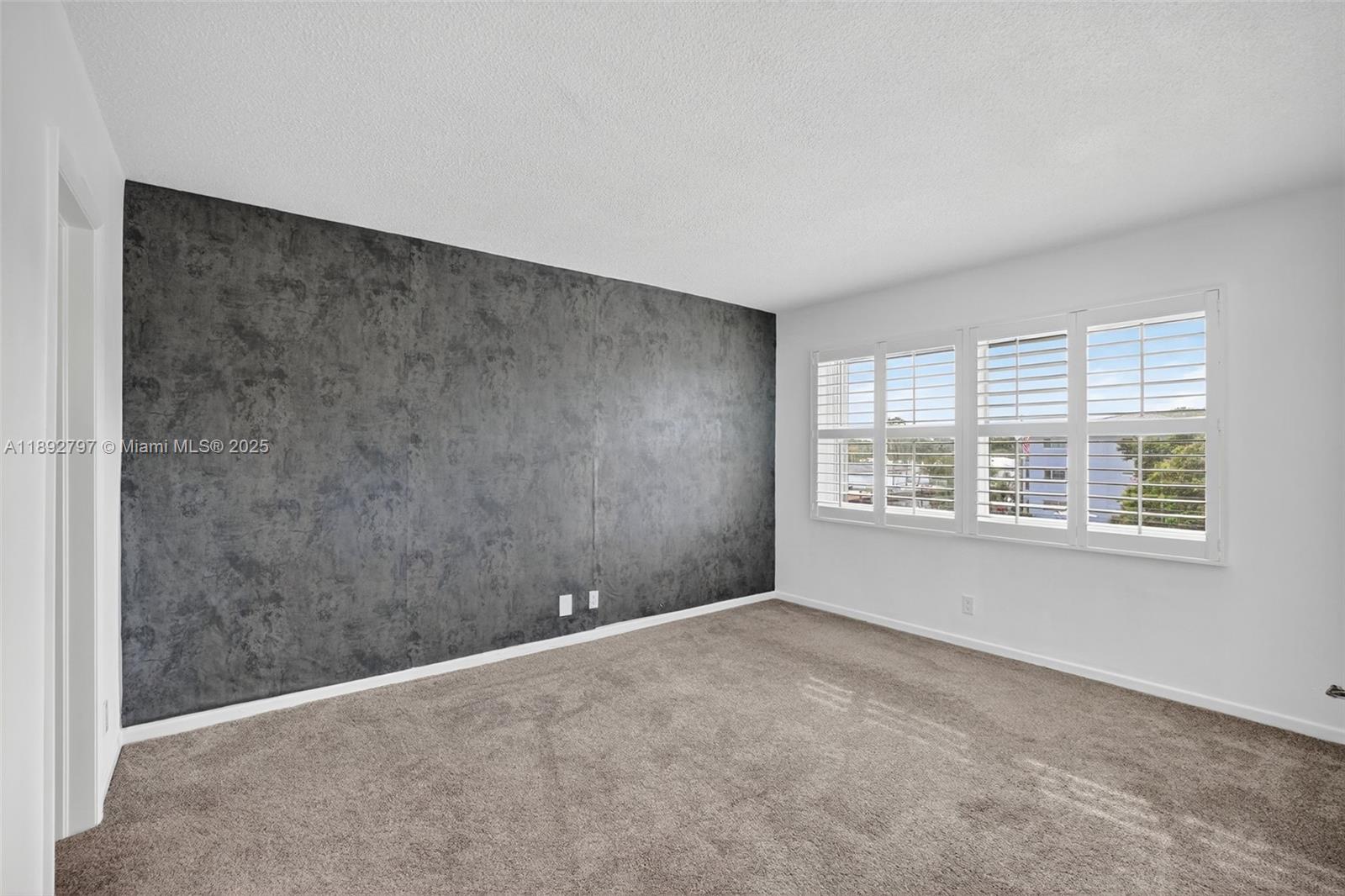 900 SW 12th St #305 Fort Lauderdale, FL 33315 900 SW 12th St #305 Fort Lauderdale, FL 33315