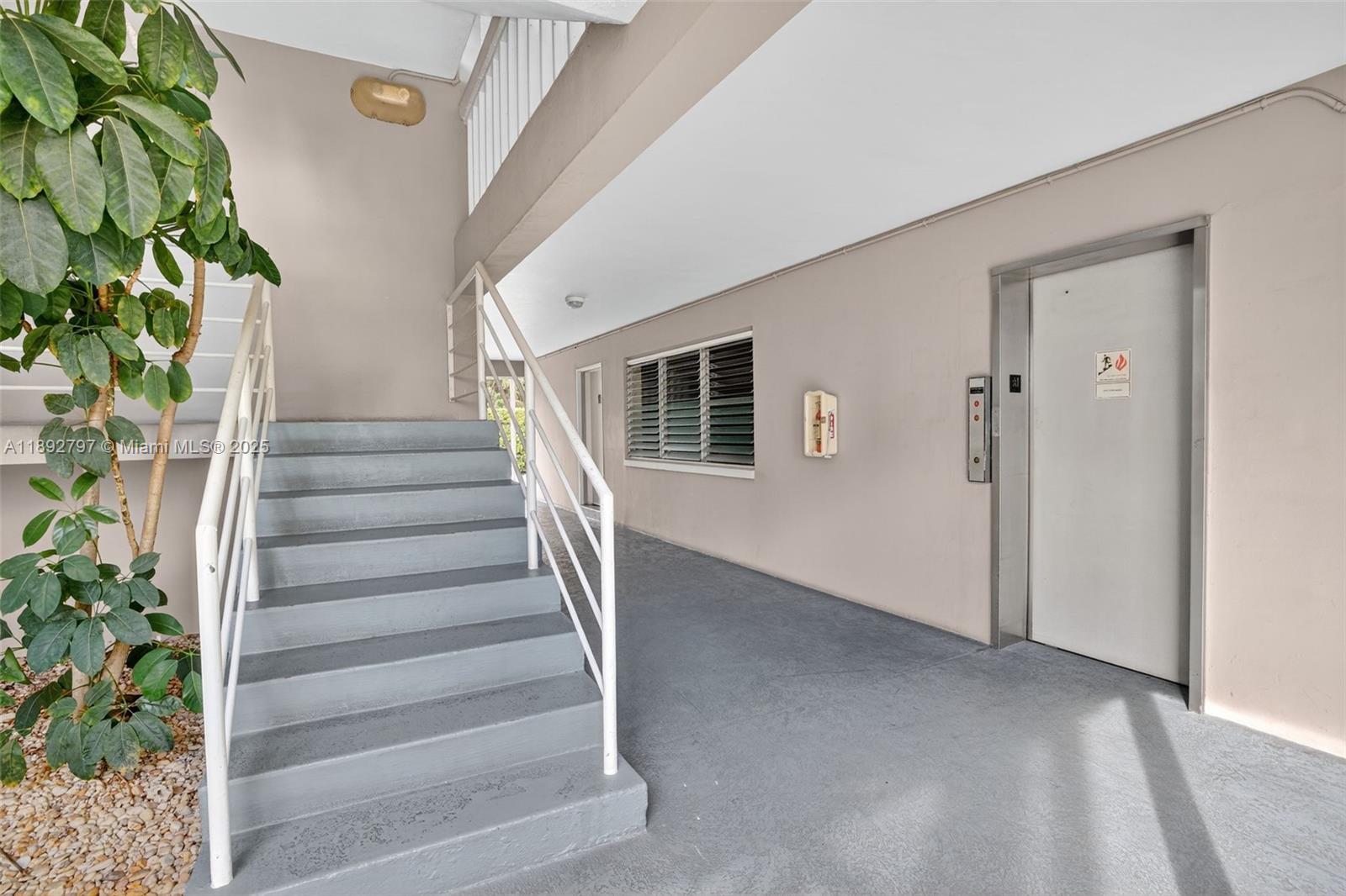 900 SW 12th St #305 Fort Lauderdale, FL 33315 900 SW 12th St #305 Fort Lauderdale, FL 33315