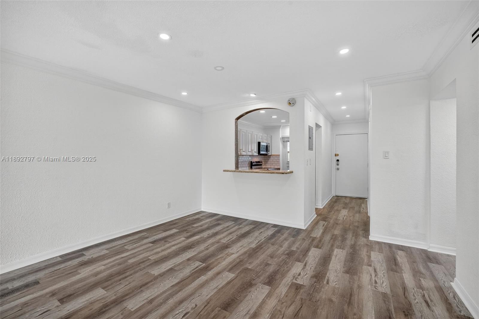 900 SW 12th St #305 Fort Lauderdale, FL 33315 900 SW 12th St #305 Fort Lauderdale, FL 33315