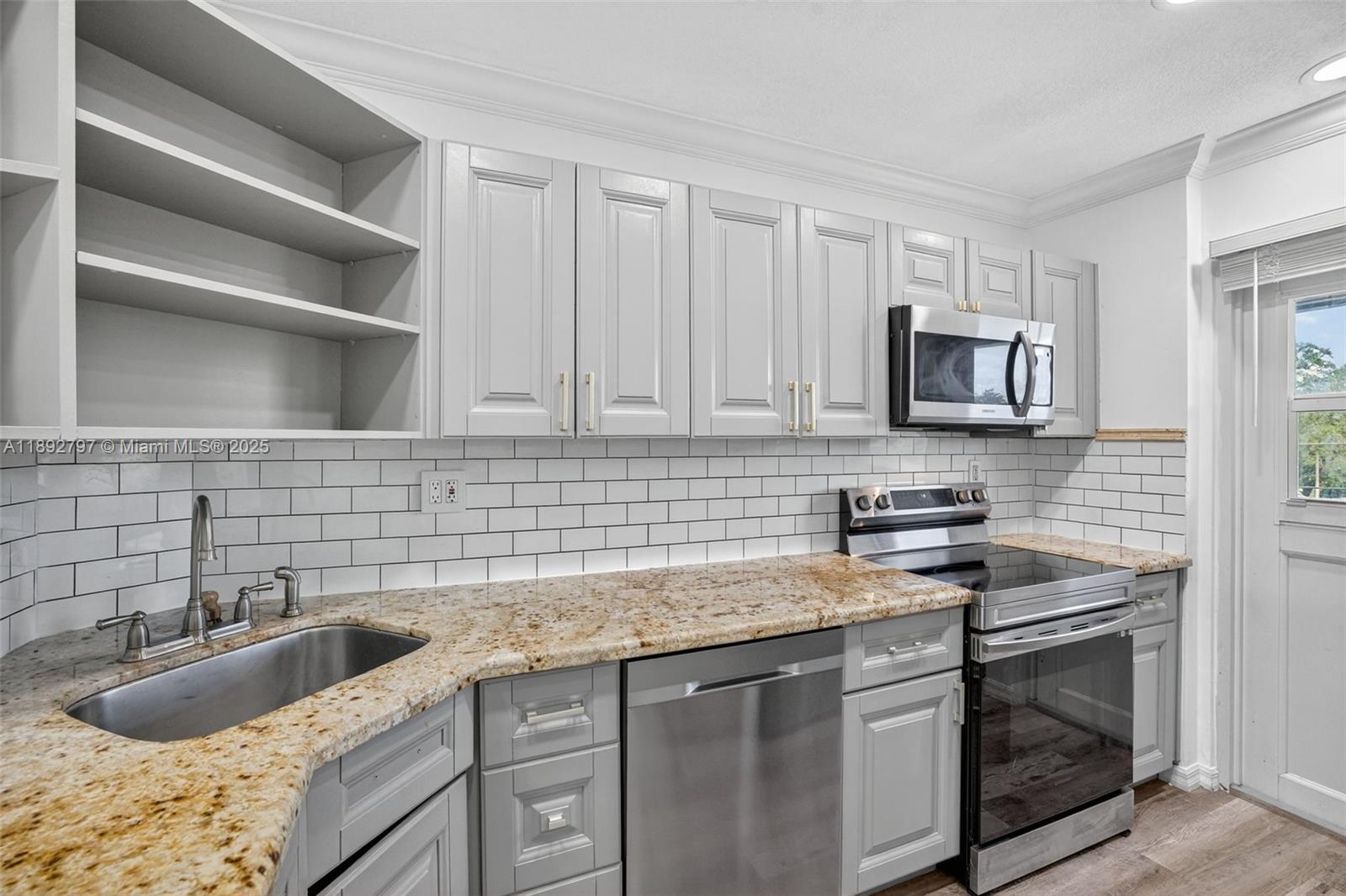 900 SW 12th St #305 Fort Lauderdale, FL 33315 900 SW 12th St #305 Fort Lauderdale, FL 33315