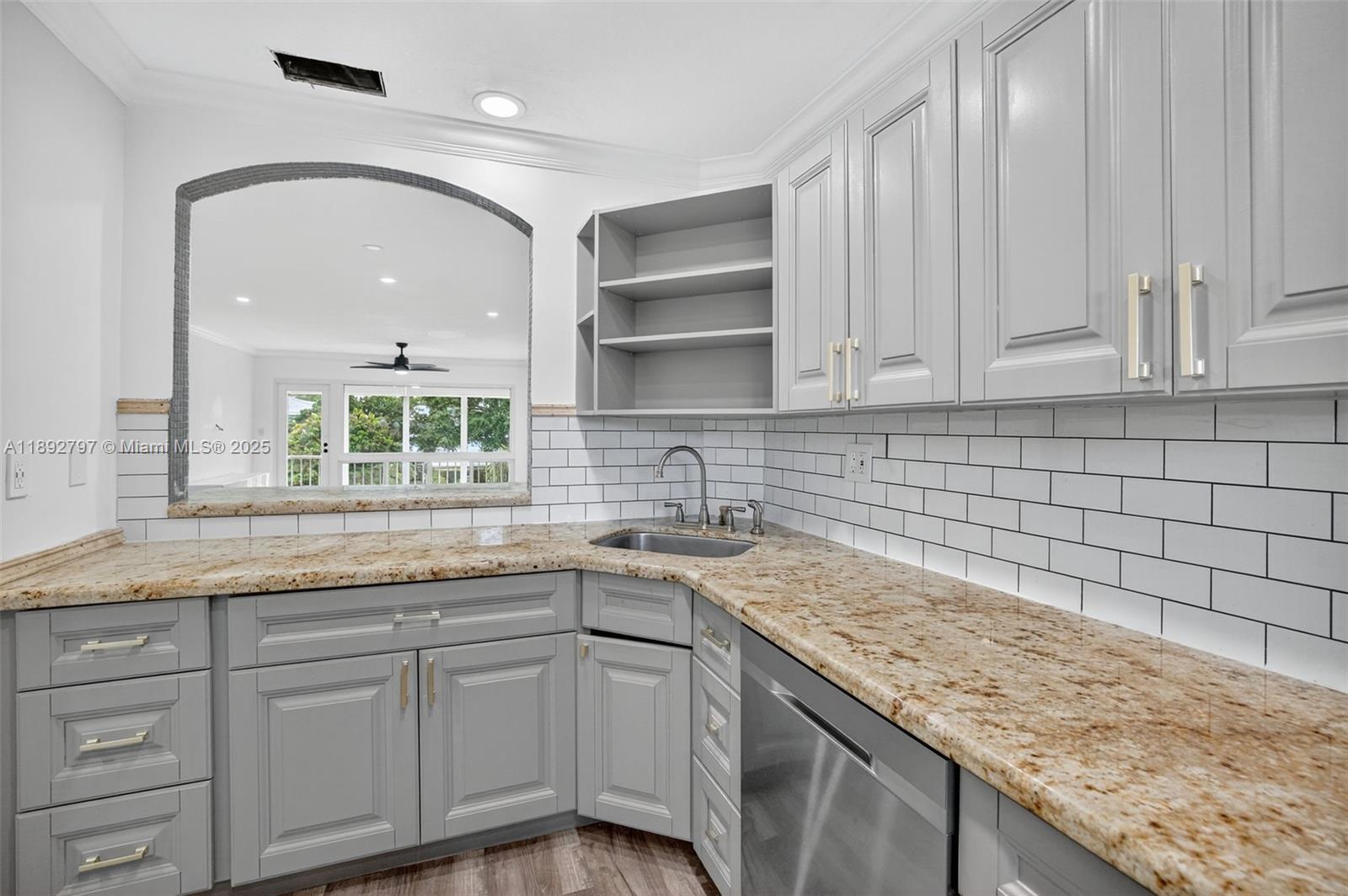 900 SW 12th St #305 Fort Lauderdale, FL 33315 900 SW 12th St #305 Fort Lauderdale, FL 33315