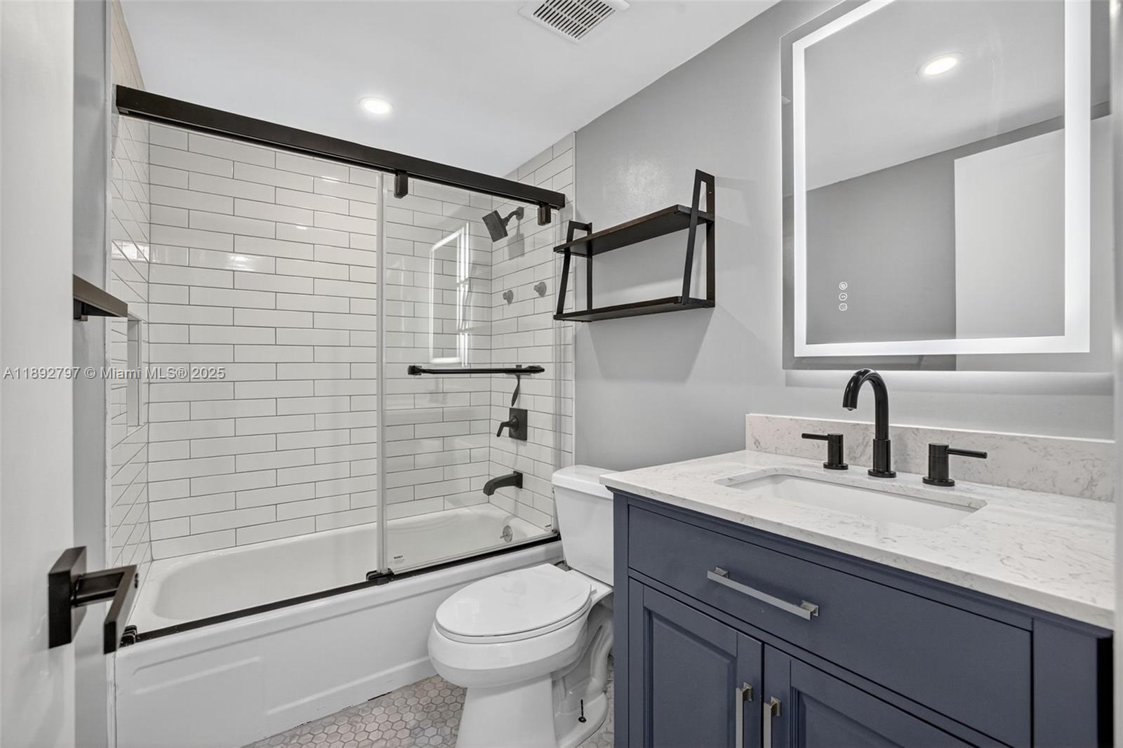 900 SW 12th St #305 Fort Lauderdale, FL 33315 900 SW 12th St #305 Fort Lauderdale, FL 33315