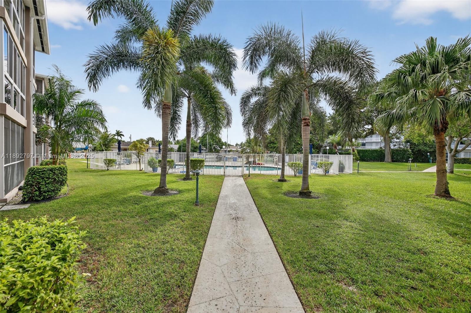 900 SW 12th St #305 Fort Lauderdale, FL 33315 900 SW 12th St #305 Fort Lauderdale, FL 33315