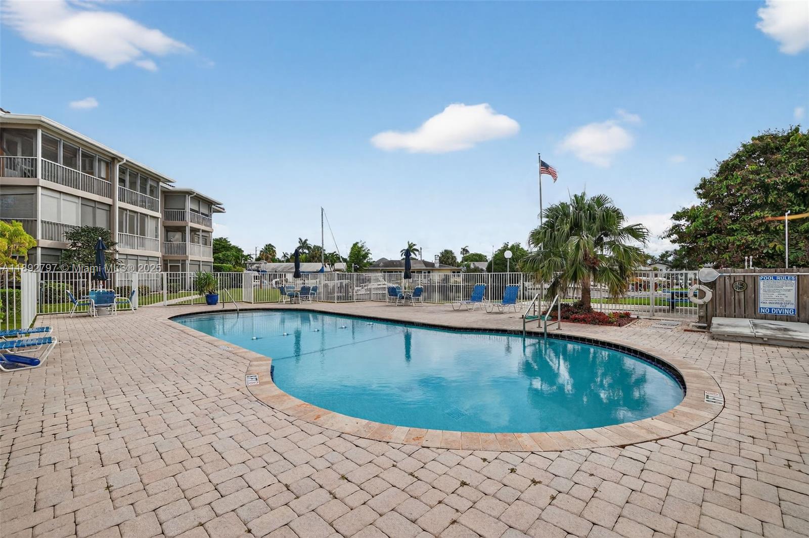 900 SW 12th St #305 Fort Lauderdale, FL 33315 900 SW 12th St #305 Fort Lauderdale, FL 33315