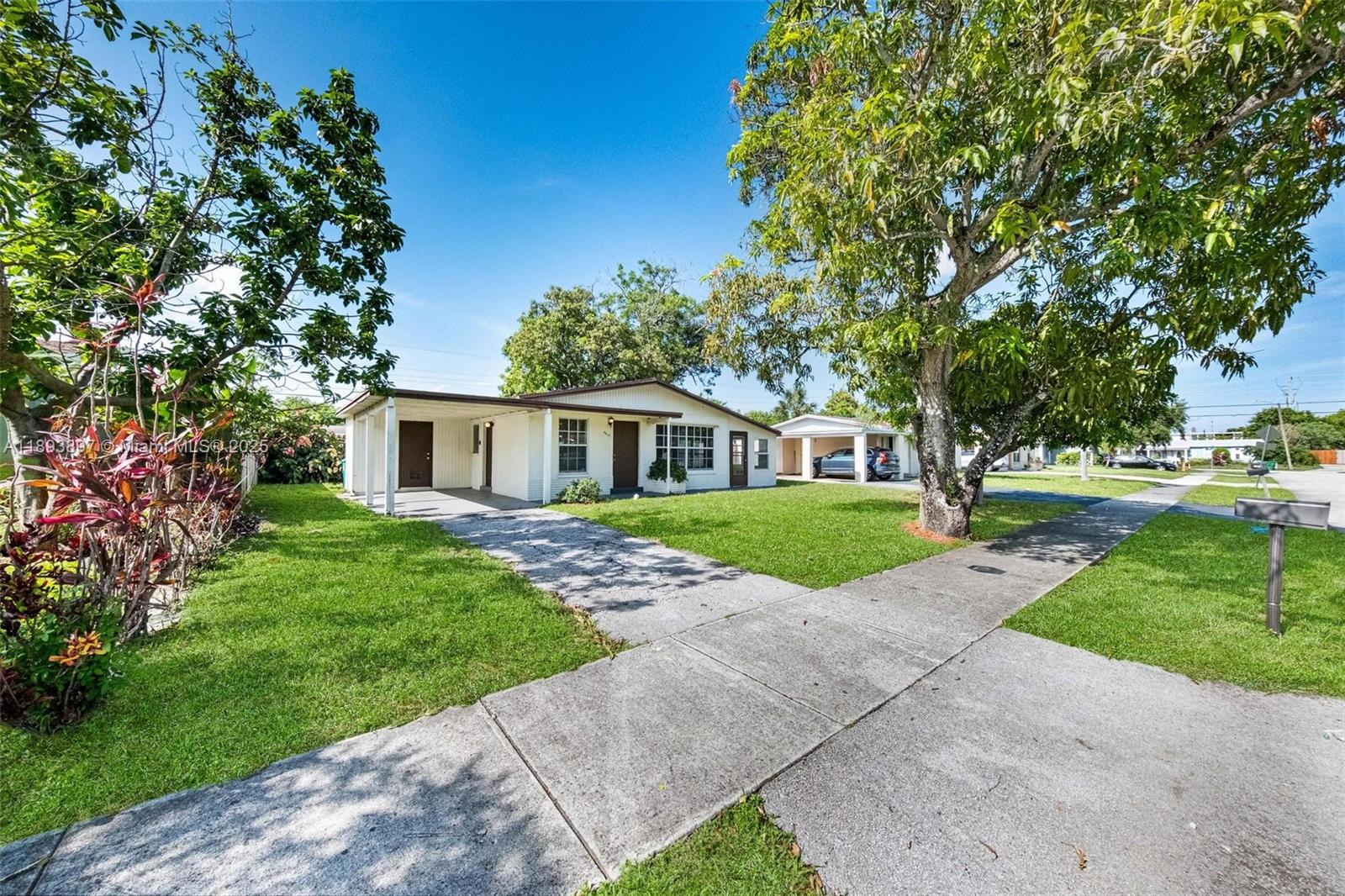 3231 NW 18th Ct