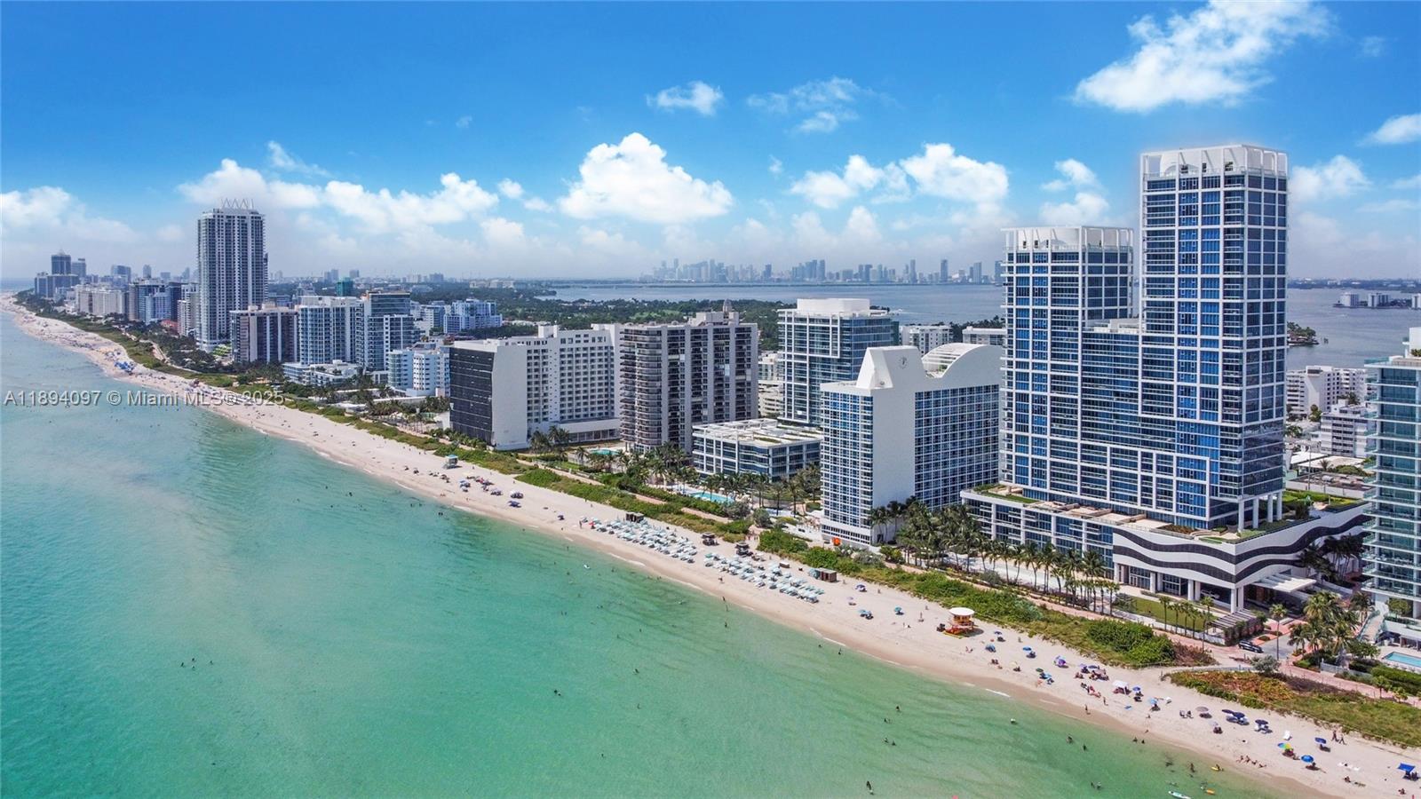 image Carillon Beach10