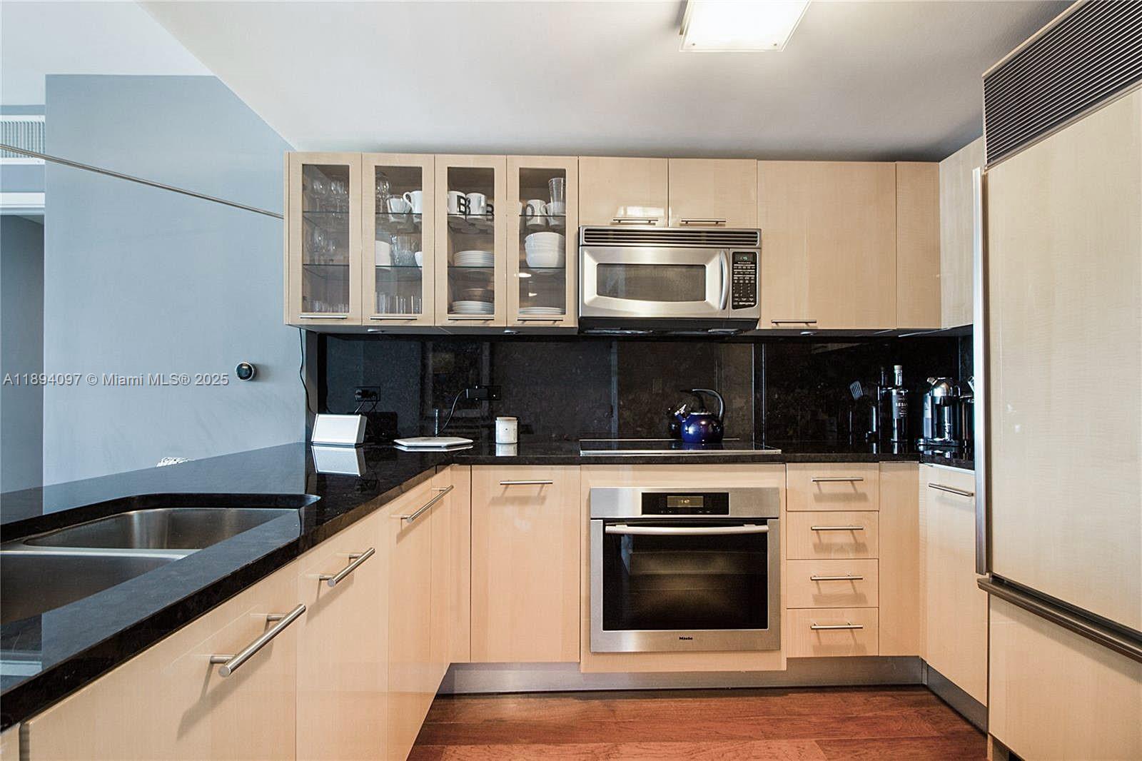 image Carillon Beach20