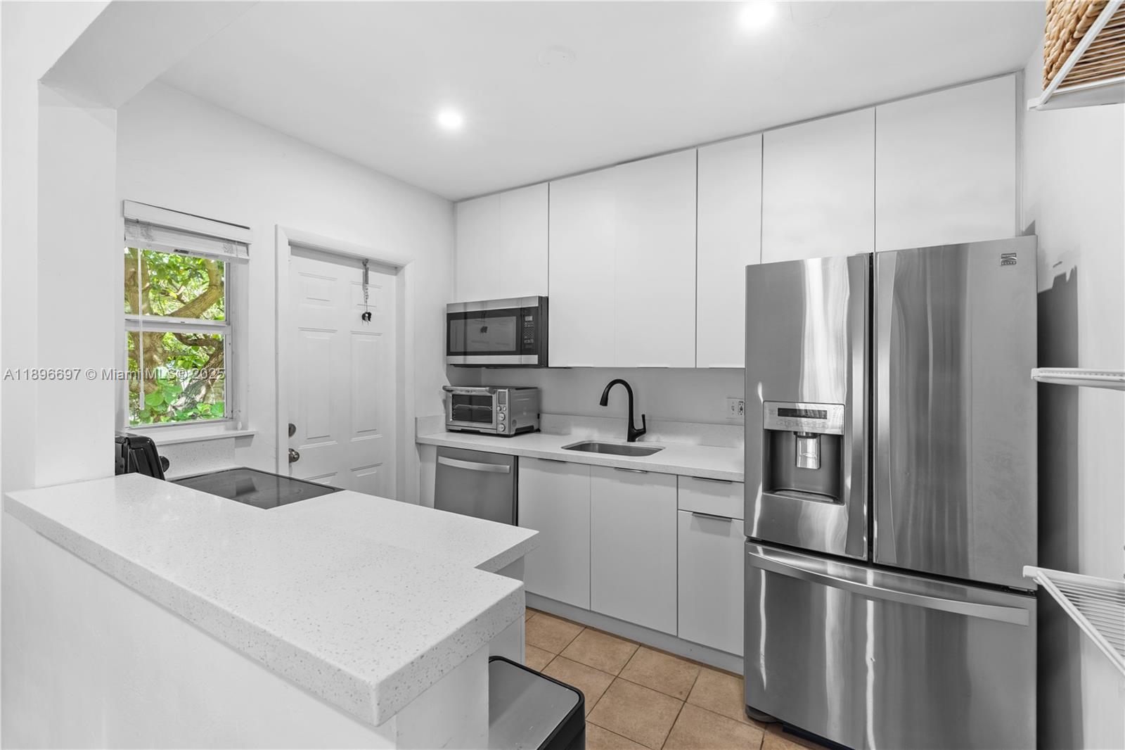 6395 SW 41st St South Miami, FL 33155