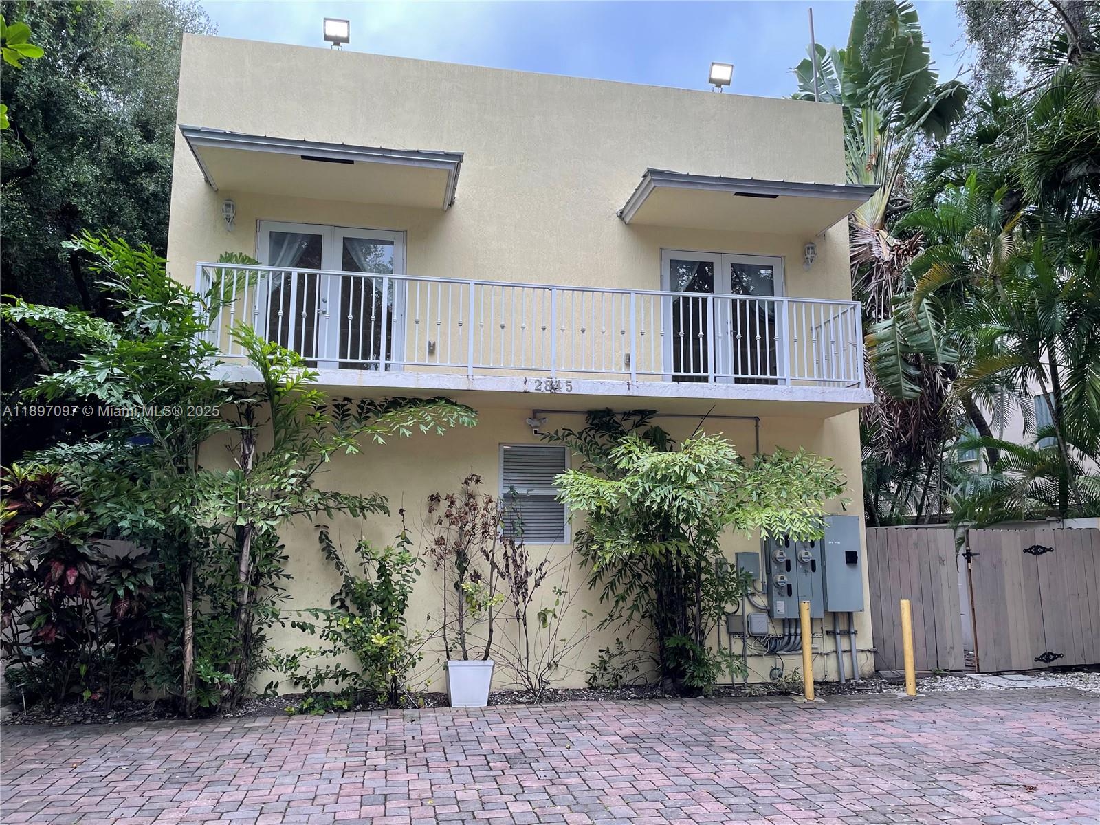 2845 Coconut Ave #1