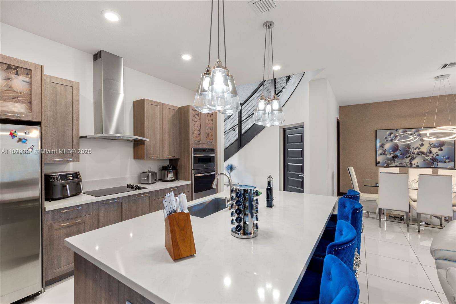 8975 NW 161st Ter Miami Lakes, FL 33018