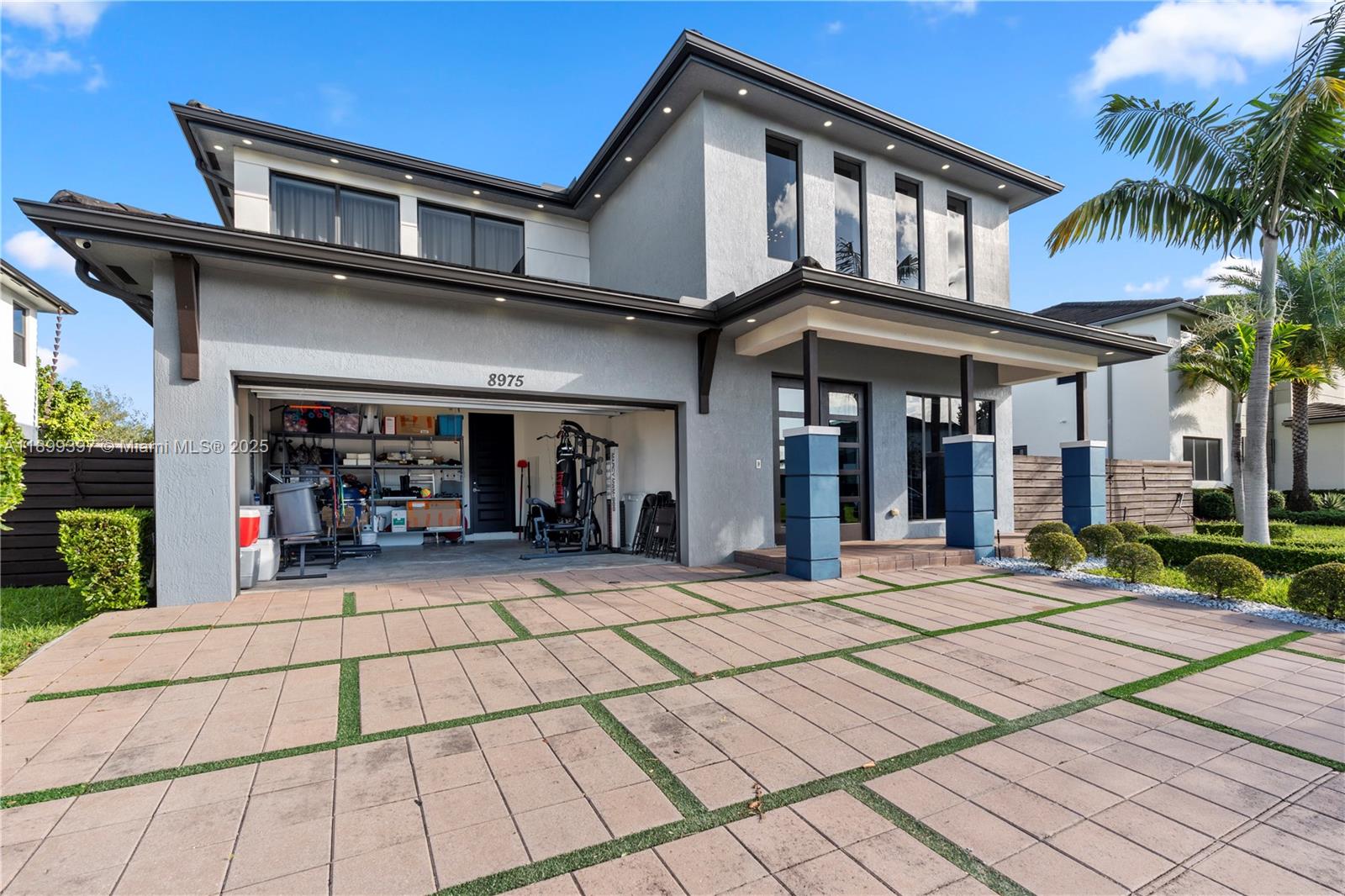 8975 NW 161st Ter Miami Lakes, FL 33018