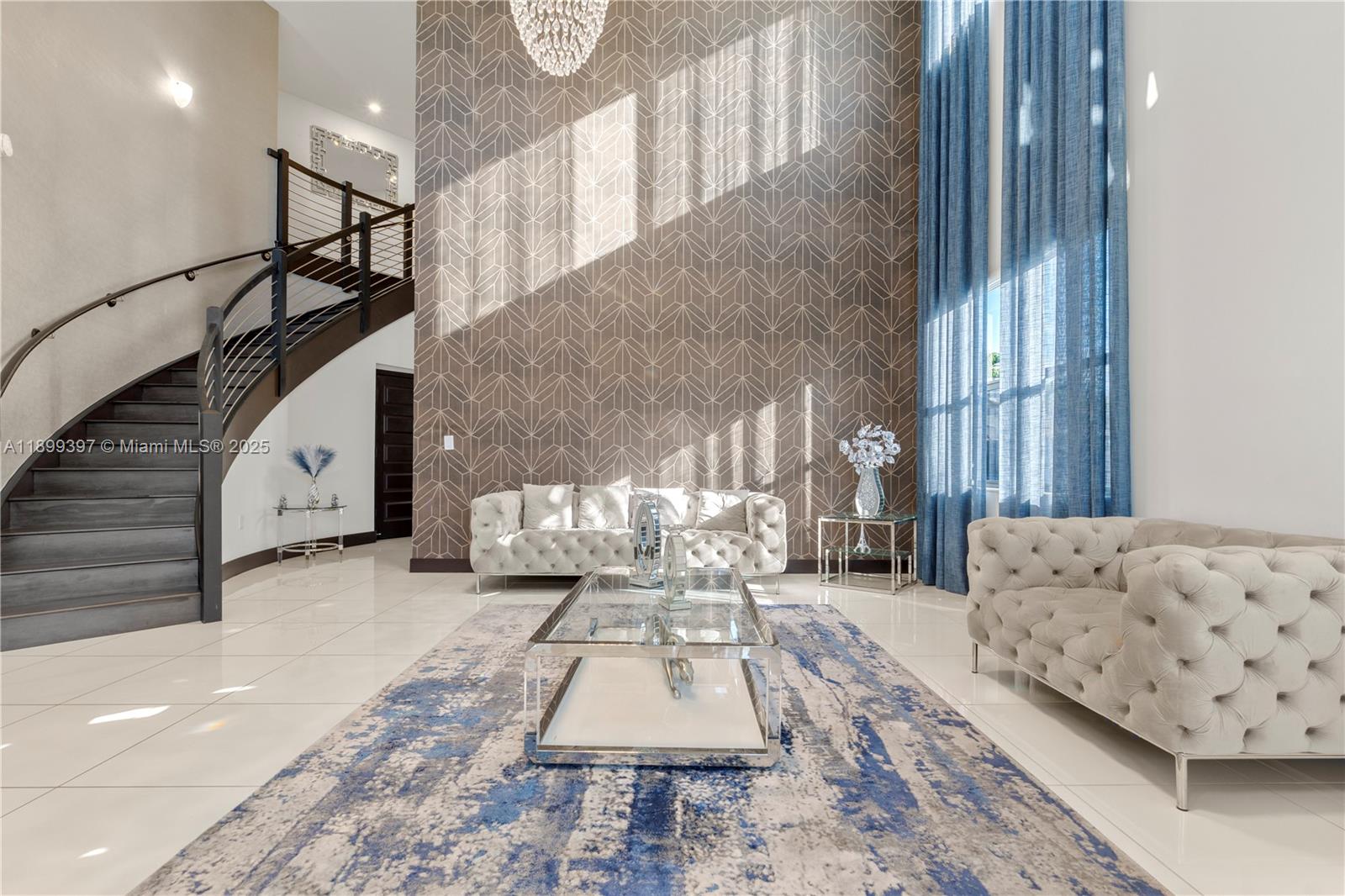 8975 NW 161st Ter Miami Lakes, FL 33018