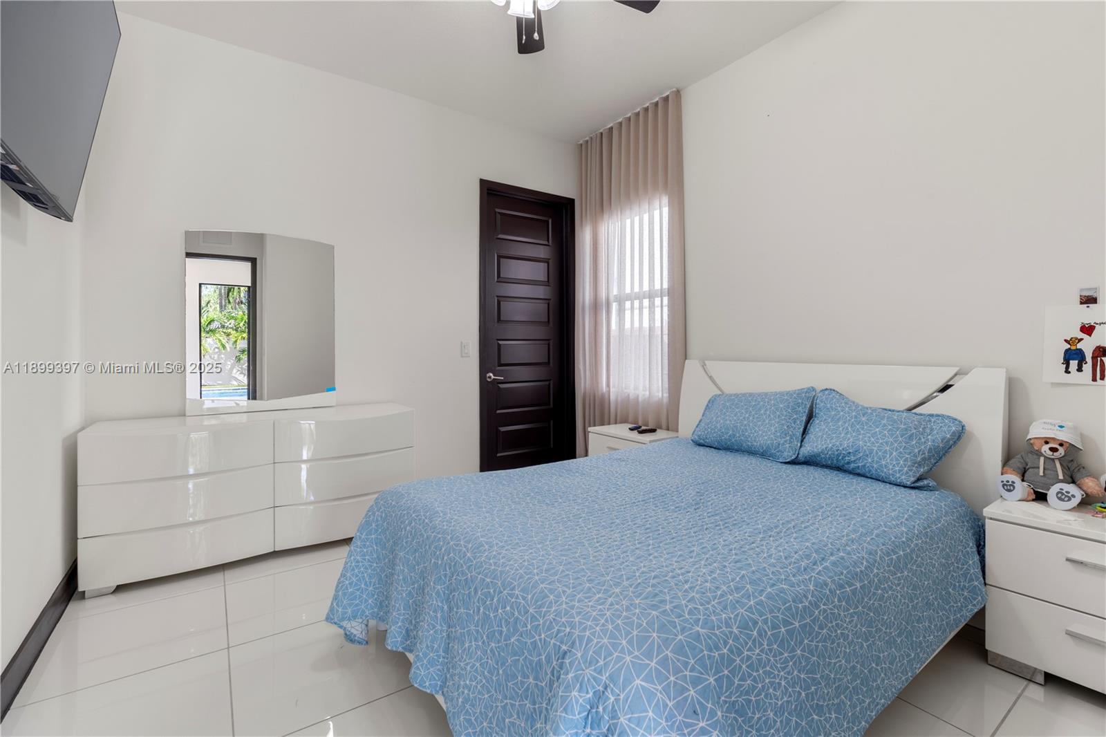 8975 NW 161st Ter Miami Lakes, FL 33018