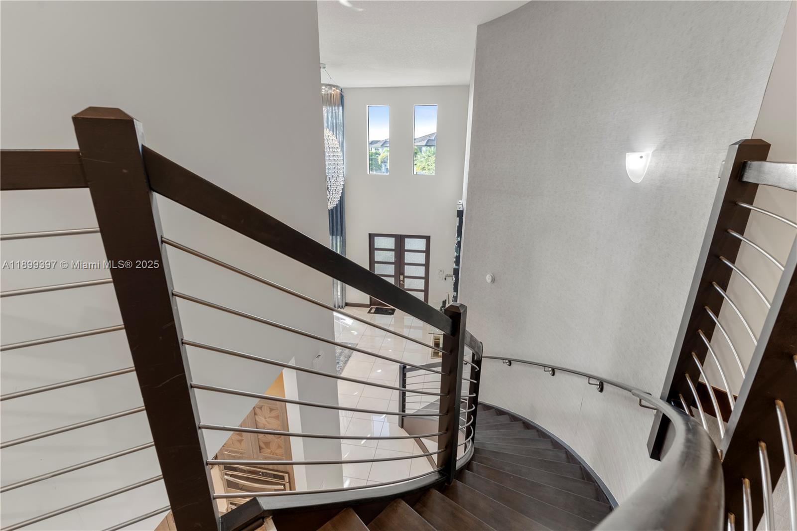 8975 NW 161st Ter Miami Lakes, FL 33018