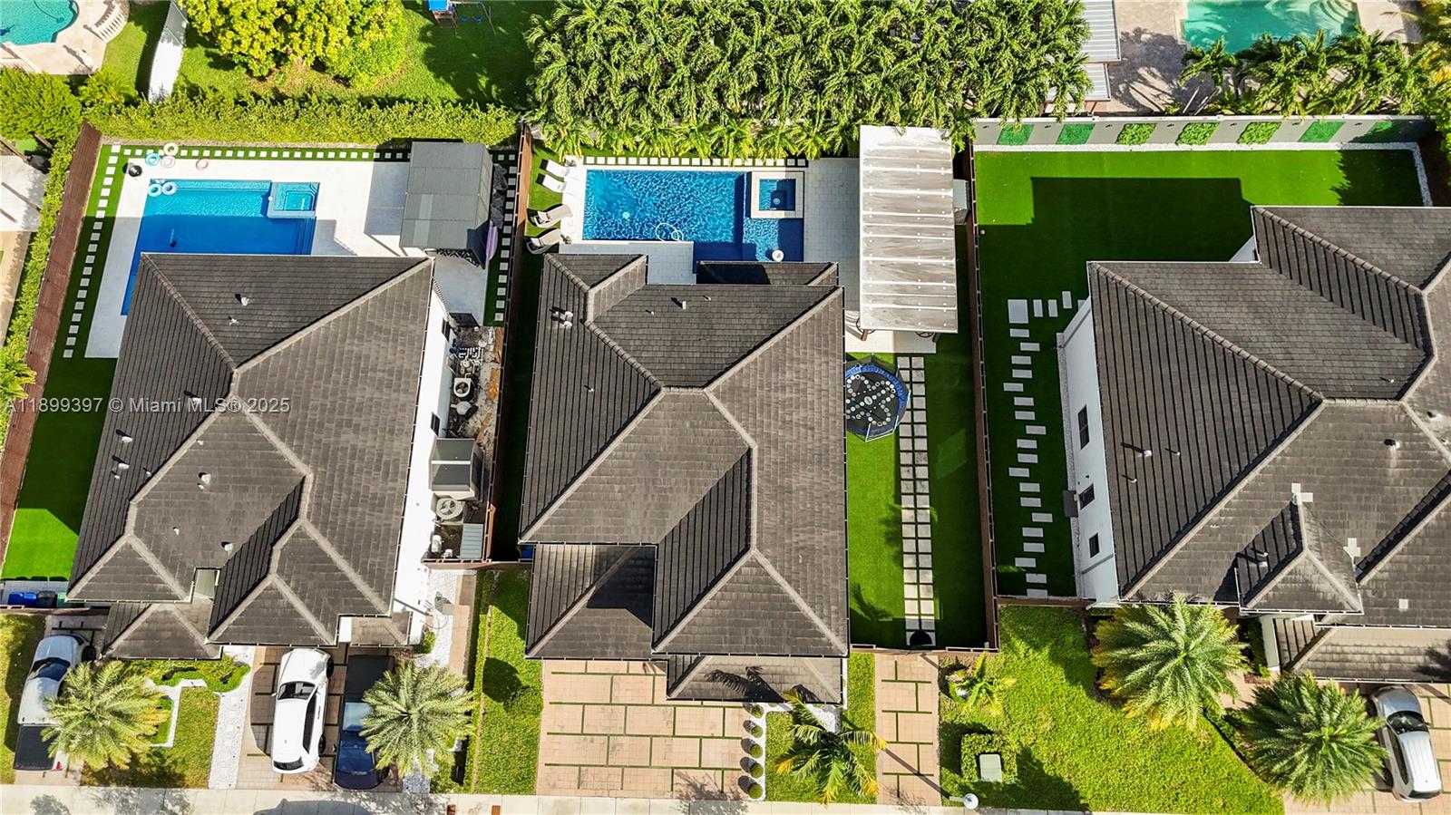 8975 NW 161st Ter Miami Lakes, FL 33018