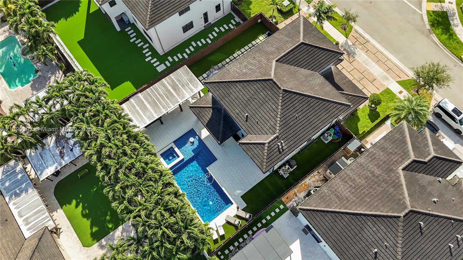 8975 NW 161st Ter Miami Lakes, FL 33018