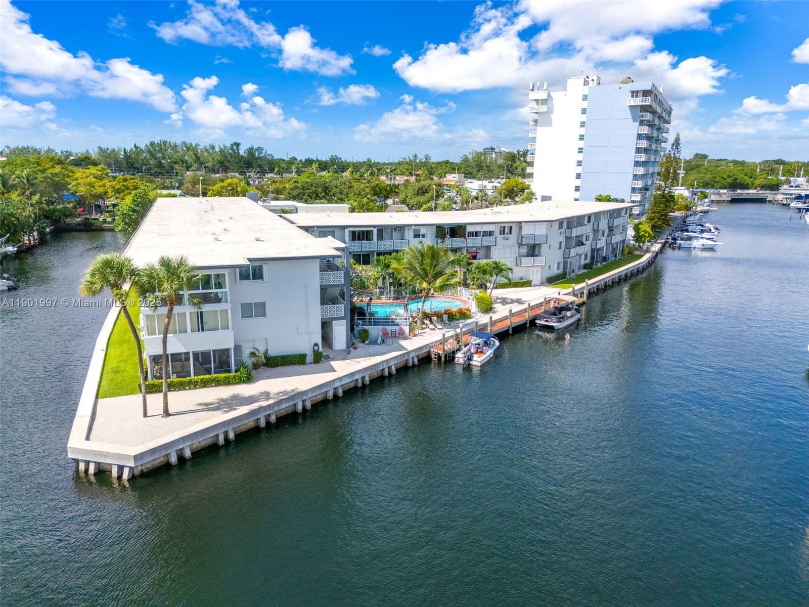 13105 Ixora Ct #207 North Miami, FL 33181