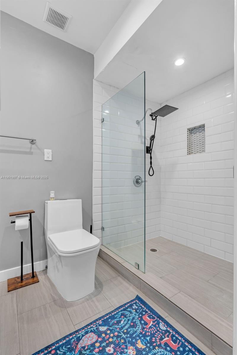 13105 Ixora Ct #207 North Miami, FL 33181