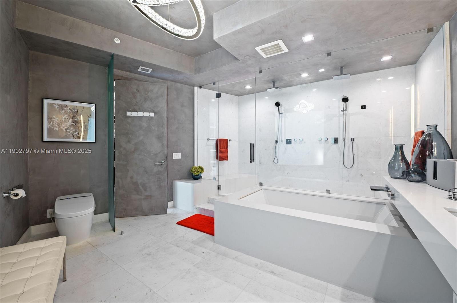 image Collins Ave Assocation13