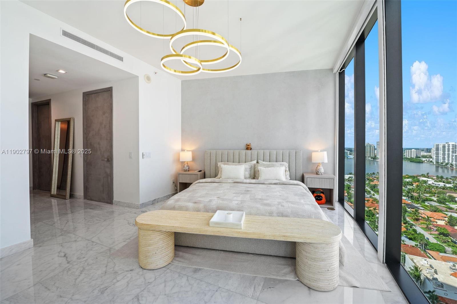 image Collins Ave Assocation14