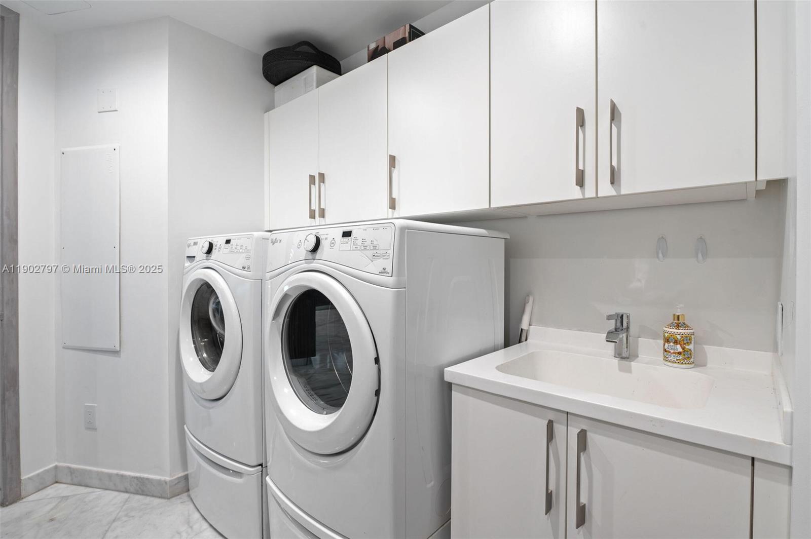 image Collins Ave Assocation20