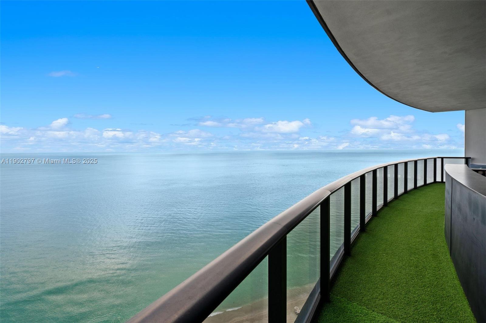 image Collins Ave Assocation21
