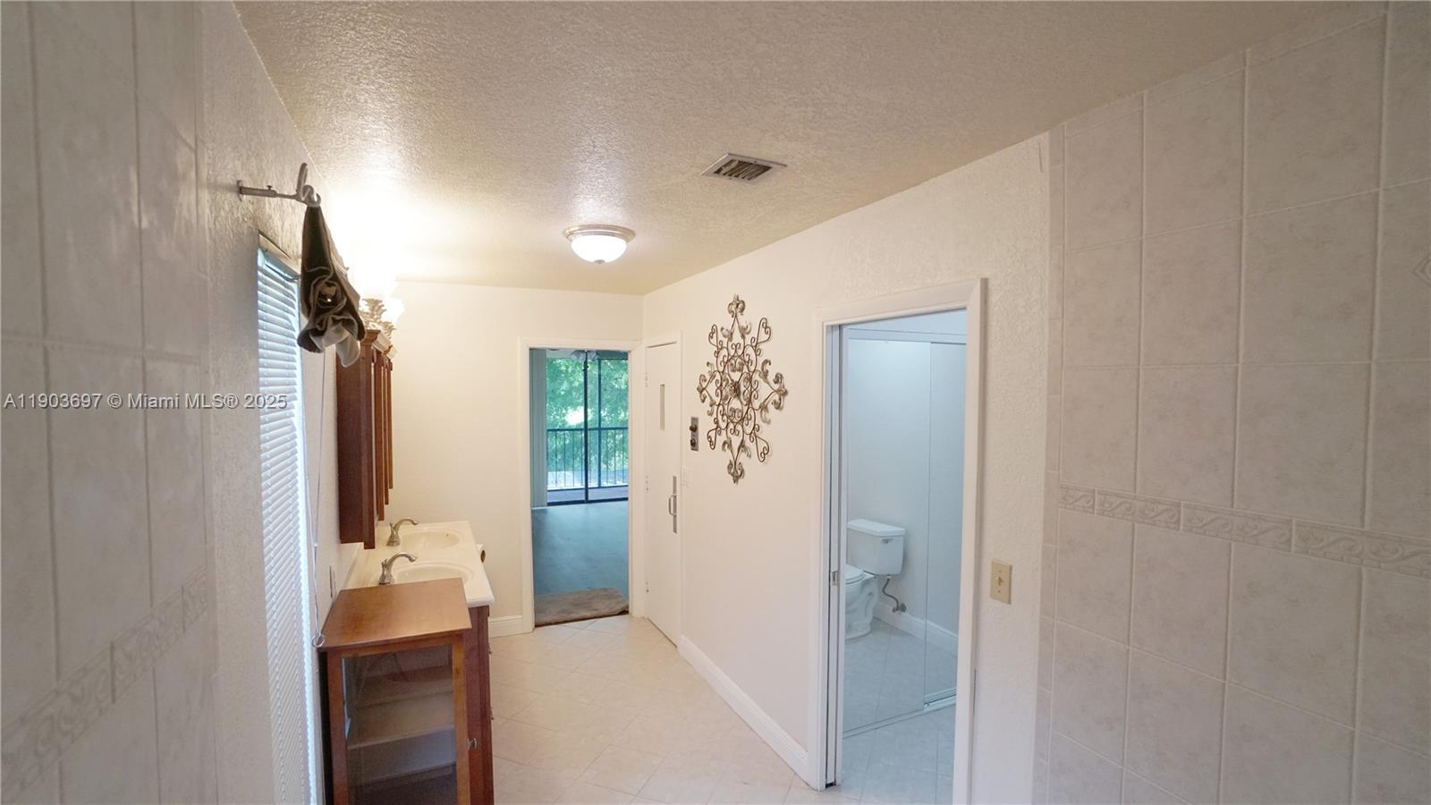 3740 Estepona Ave #14B1 Doral, FL 33178