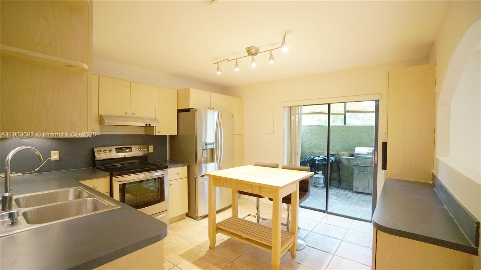 3740 Estepona Ave #14B1 Doral, FL 33178