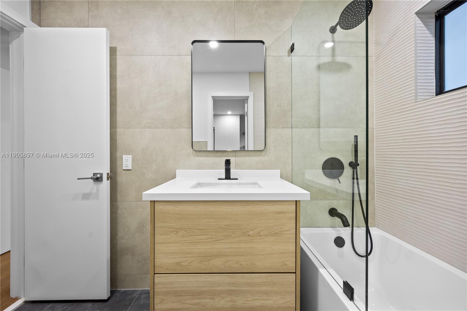 1618 SW 18th St Miami, FL 33145