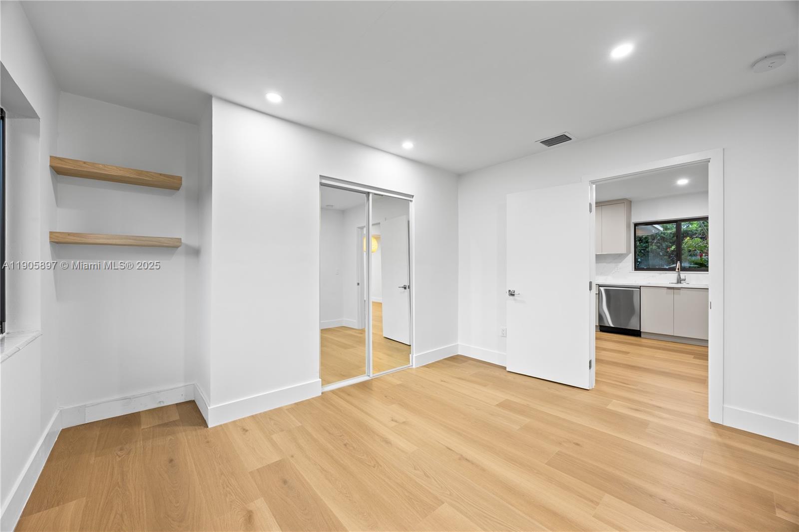 1618 SW 18th St Miami, FL 33145