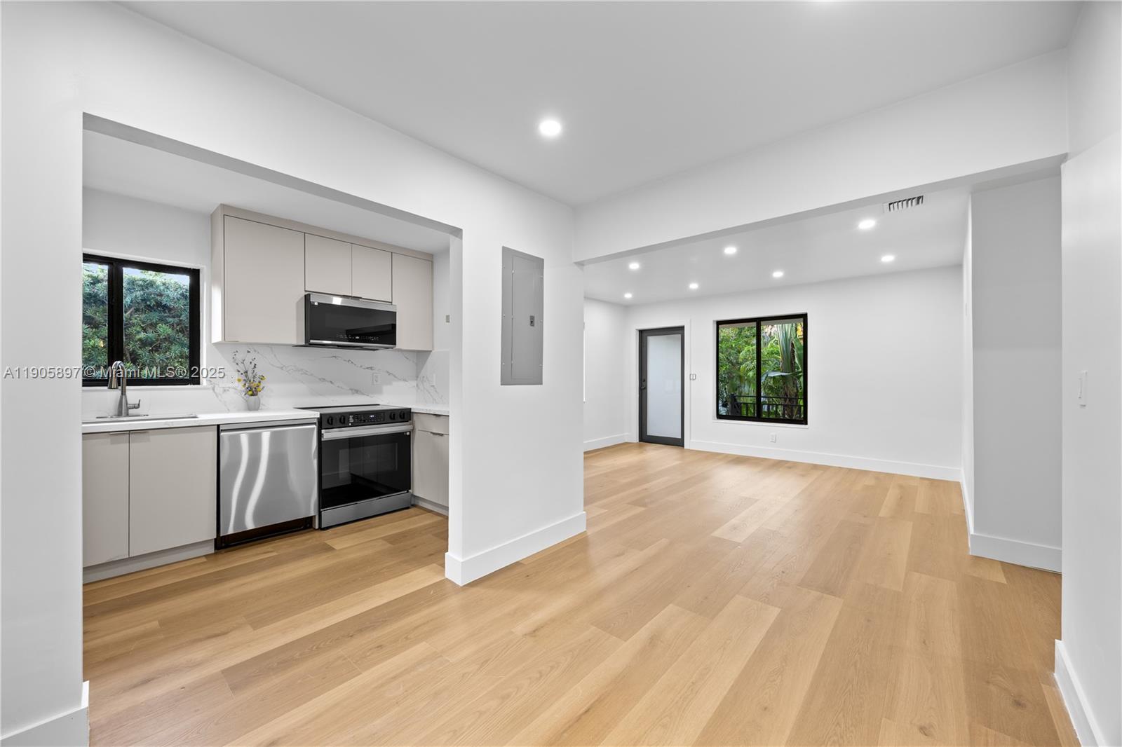 1618 SW 18th St Miami, FL 33145